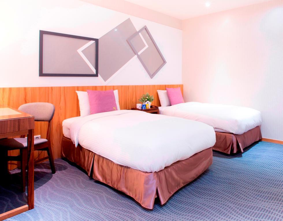Muzik Hotel - Ximending Xining Branch Тайпей Екстериор снимка
