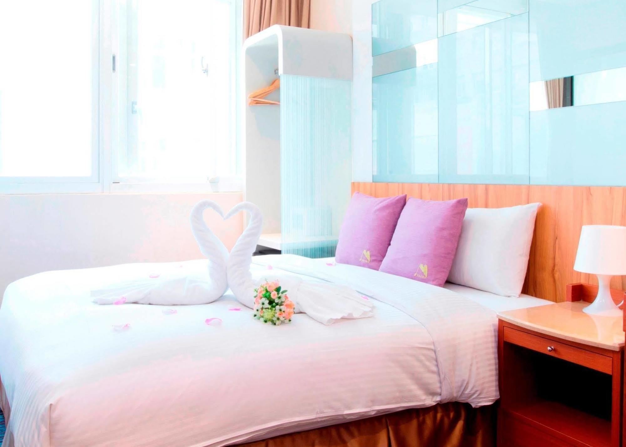 Muzik Hotel - Ximending Xining Branch Тайпей Екстериор снимка