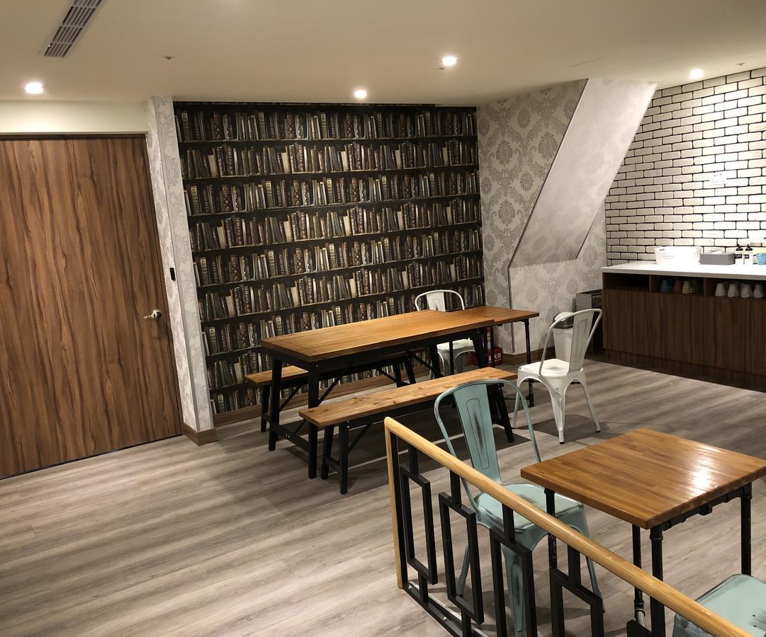 Muzik Hotel - Ximending Xining Branch Тайпей Екстериор снимка