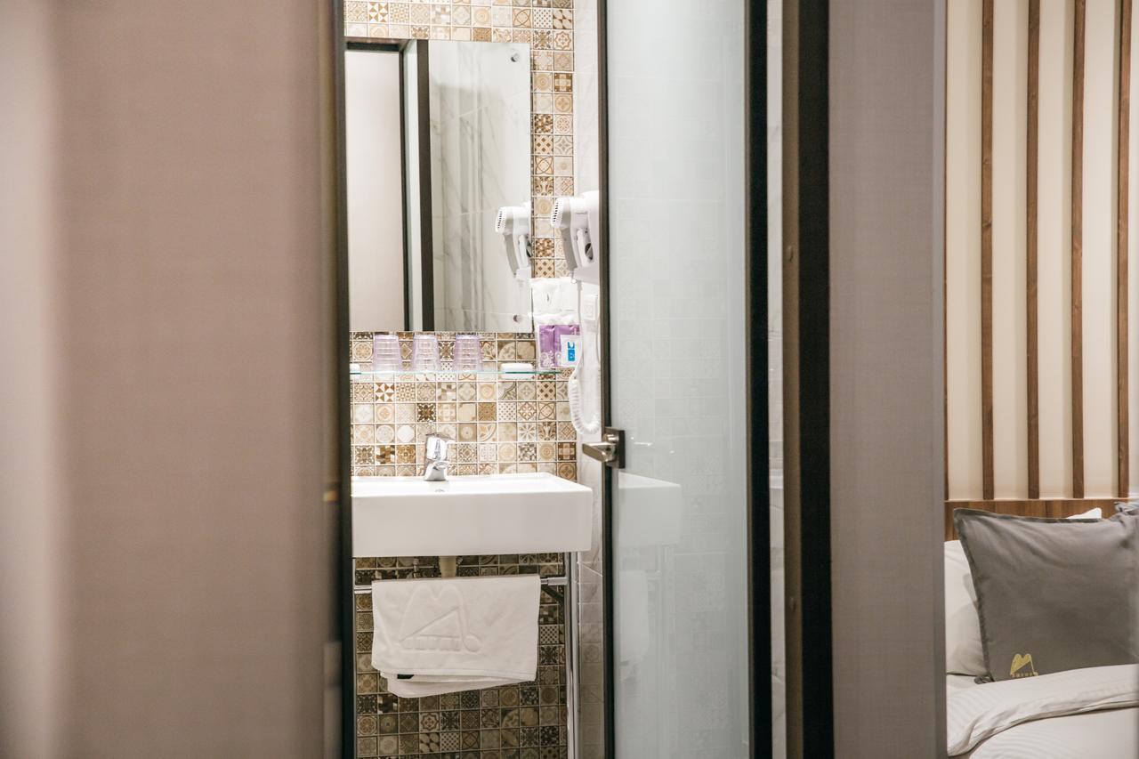 Muzik Hotel - Ximending Xining Branch Тайпей Екстериор снимка